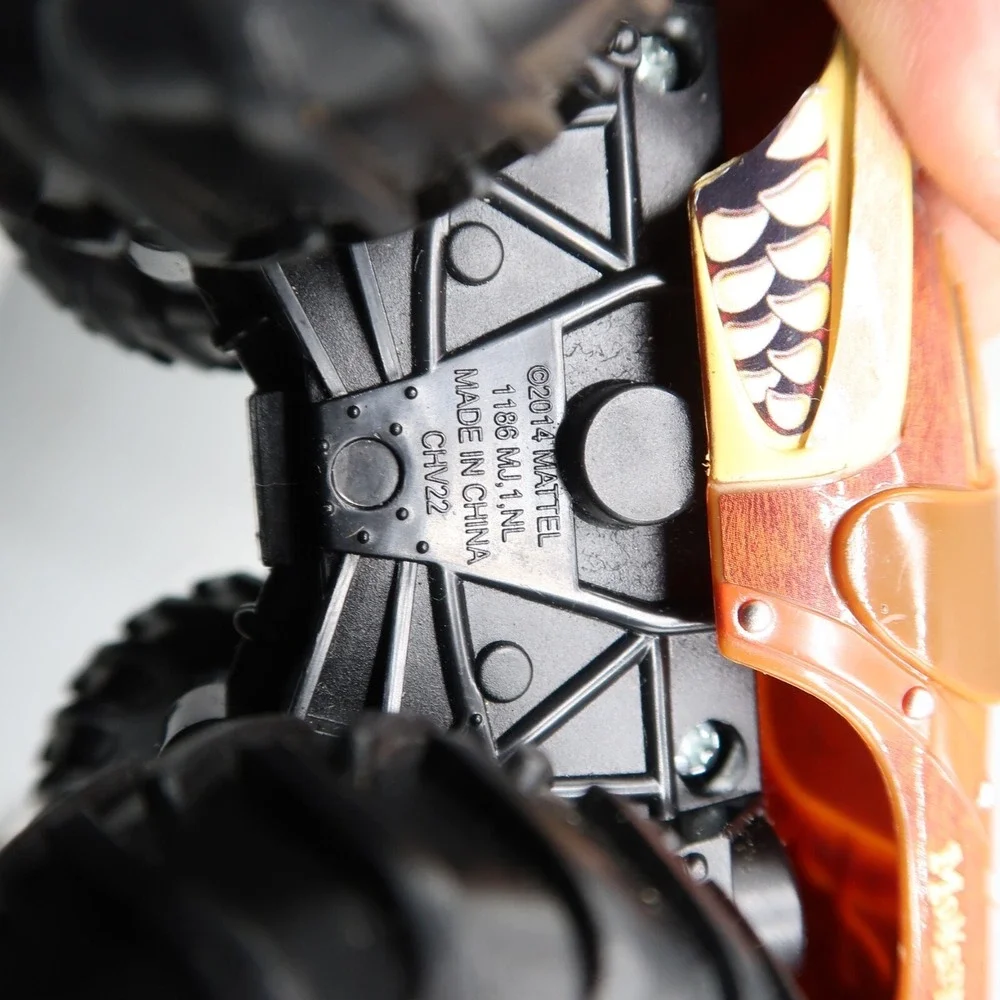 Hot‎ Wheels Monster Jam Truck Marvel Captain America Nightmare Star Stripes lot